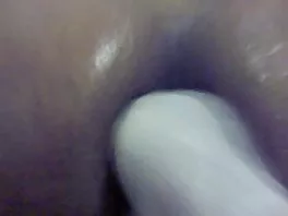 Oiled up MILF pornstar fucked in gonzo სცენა